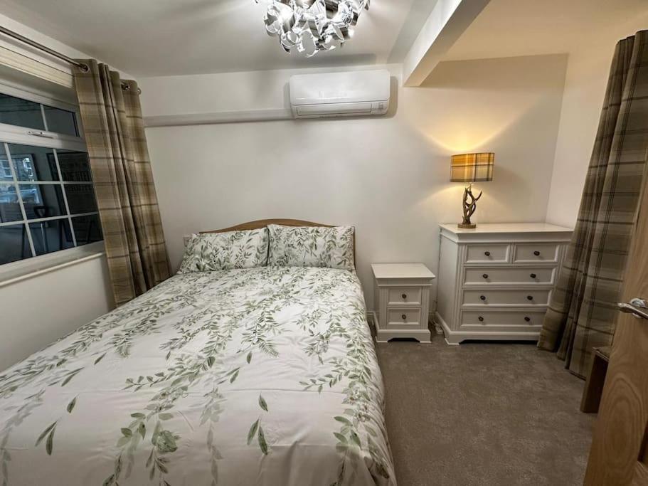Thee Olde Cow Shed Cottingham, Central Location, 500 Meters From Cottingham Train Station, Close To Hull & Beverly, Free Parking & Wi-Fi , Entire Detached Property Dış mekan fotoğraf