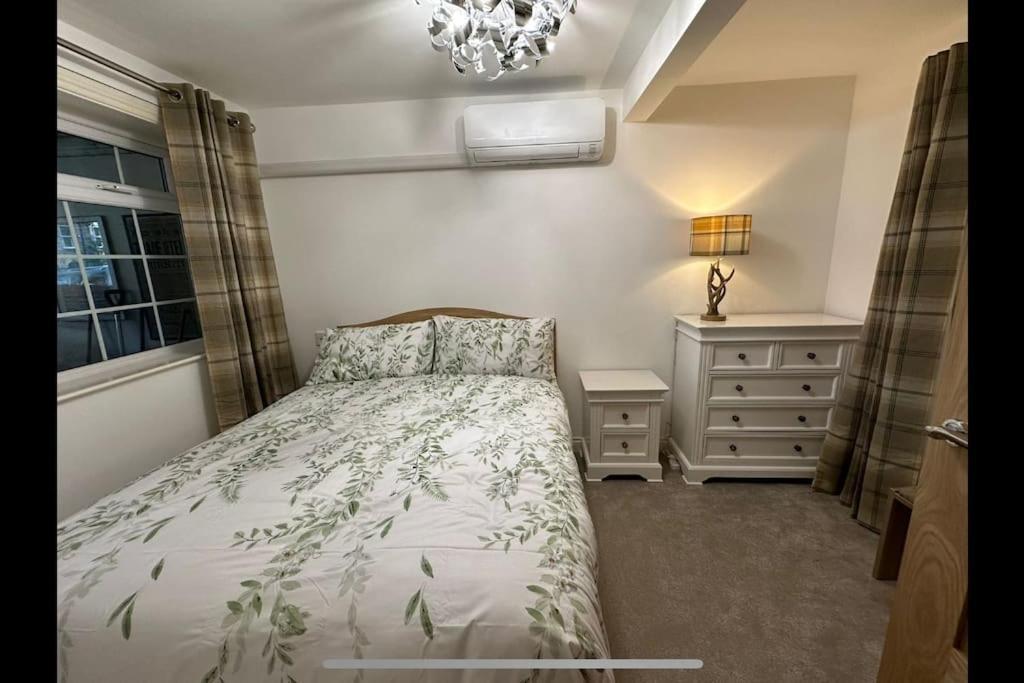 Thee Olde Cow Shed Cottingham, Central Location, 500 Meters From Cottingham Train Station, Close To Hull & Beverly, Free Parking & Wi-Fi , Entire Detached Property Dış mekan fotoğraf