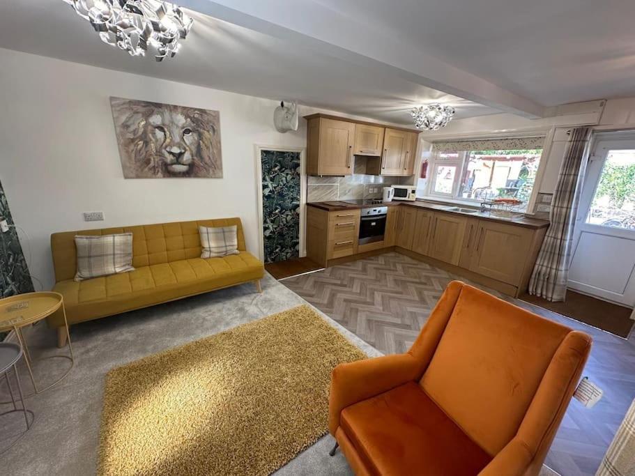 Thee Olde Cow Shed Cottingham, Central Location, 500 Meters From Cottingham Train Station, Close To Hull & Beverly, Free Parking & Wi-Fi , Entire Detached Property Dış mekan fotoğraf