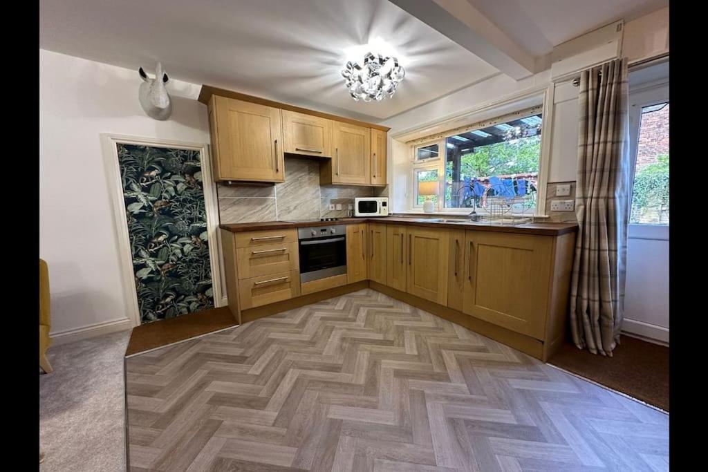 Thee Olde Cow Shed Cottingham, Central Location, 500 Meters From Cottingham Train Station, Close To Hull & Beverly, Free Parking & Wi-Fi , Entire Detached Property Dış mekan fotoğraf