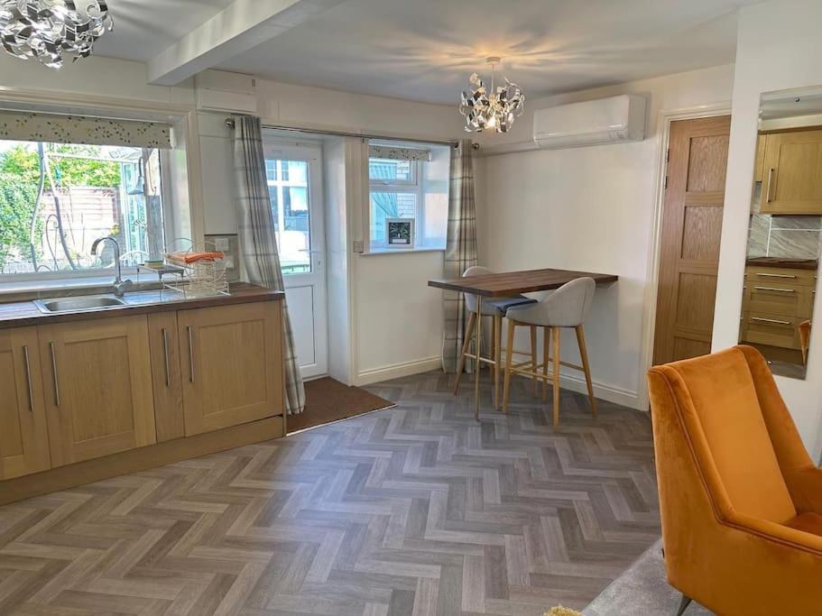 Thee Olde Cow Shed Cottingham, Central Location, 500 Meters From Cottingham Train Station, Close To Hull & Beverly, Free Parking & Wi-Fi , Entire Detached Property Dış mekan fotoğraf